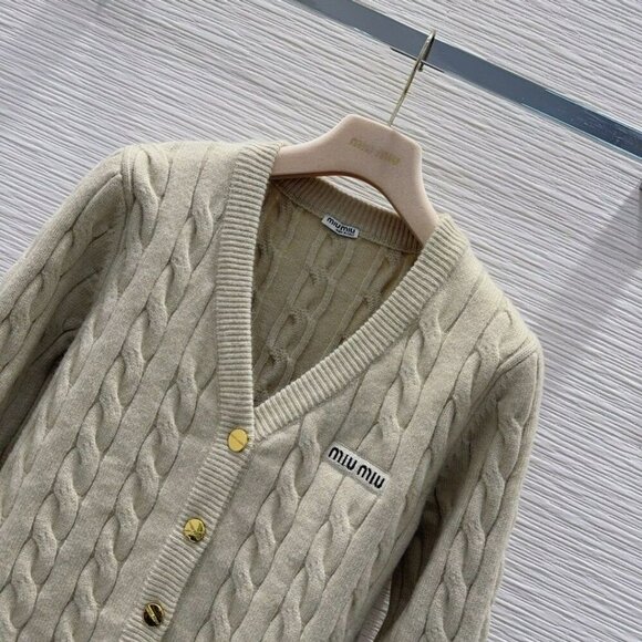 Miu Miu 2025 New Arrival Classic Cardigan Sweater - Picture 3 of 8